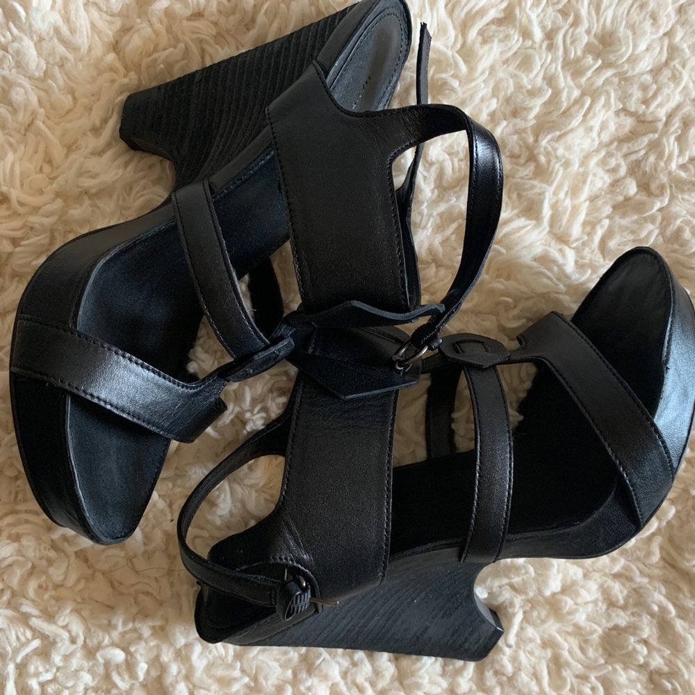 Max Studio Black Colored Heels
